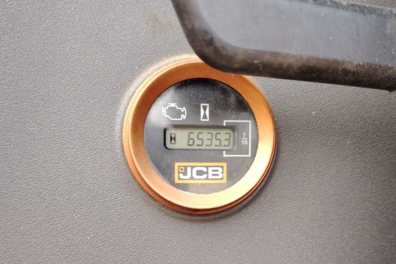 OmecoHub - Immagine JCB 220X L4F